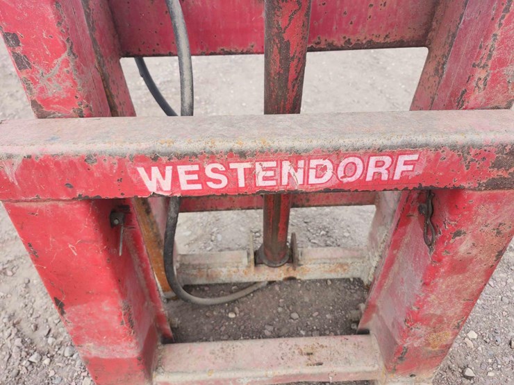 westendorf-forklift-image-7