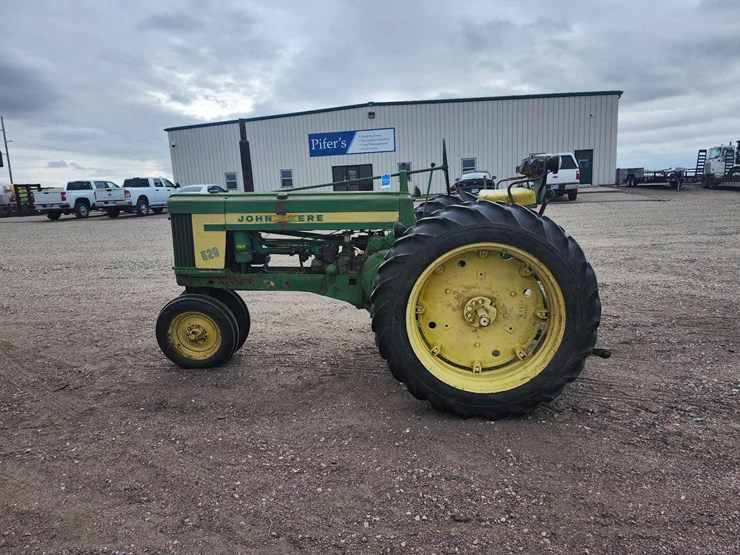 john-deere-520-image-6