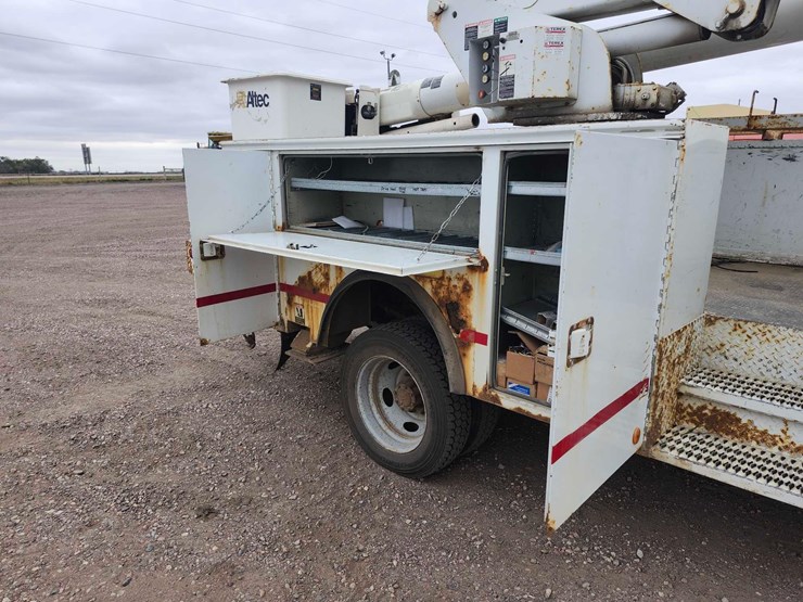 2001-ford-f550-image-28