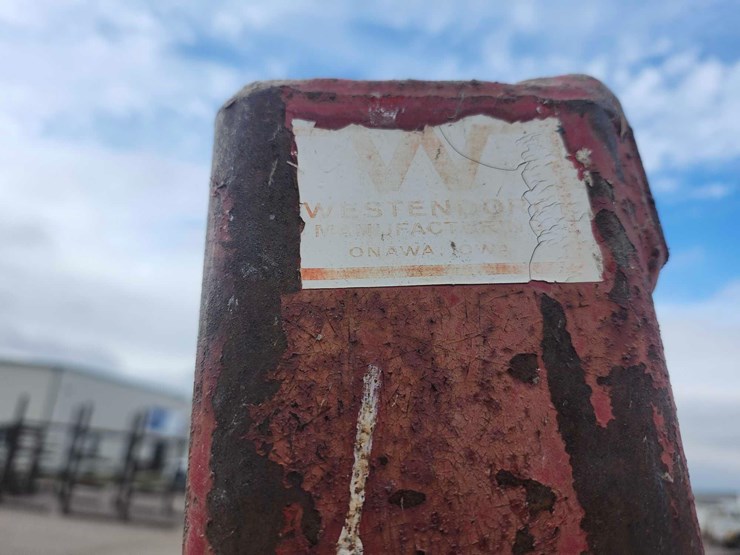 westendorf-forklift-image-8