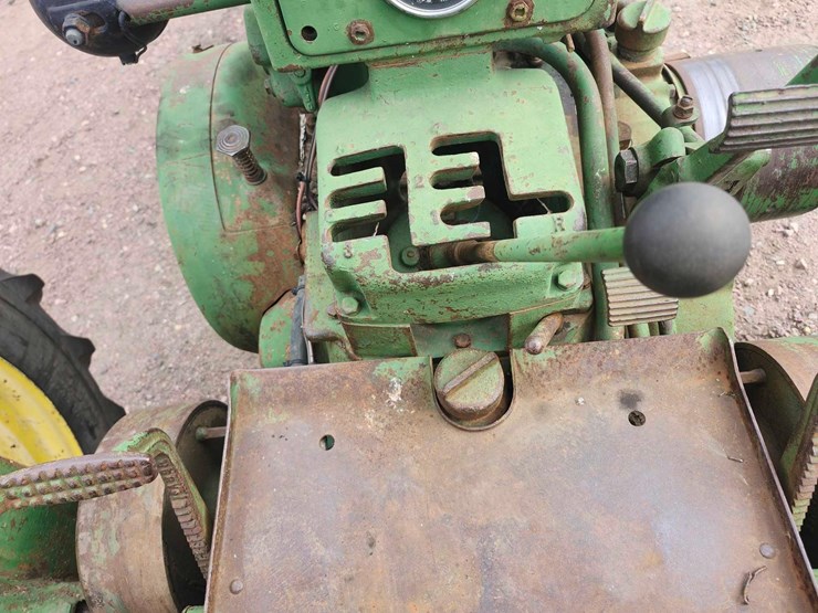 john-deere-520-image-28