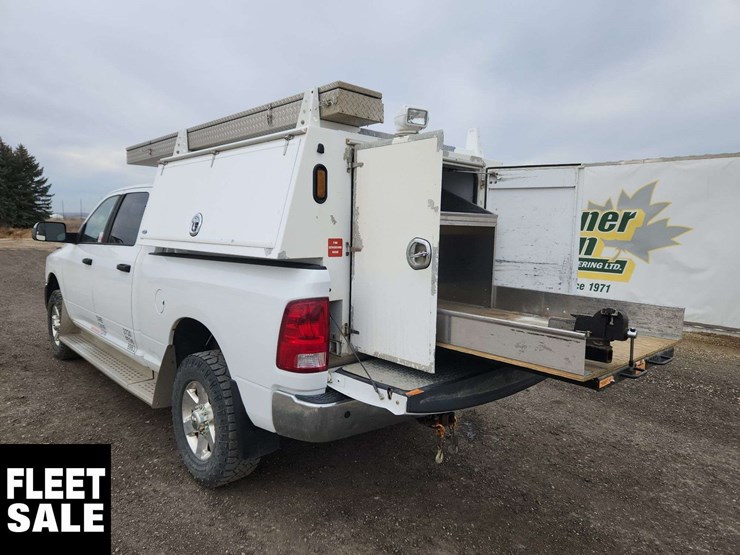 2014-ram-2500-slt-image-35