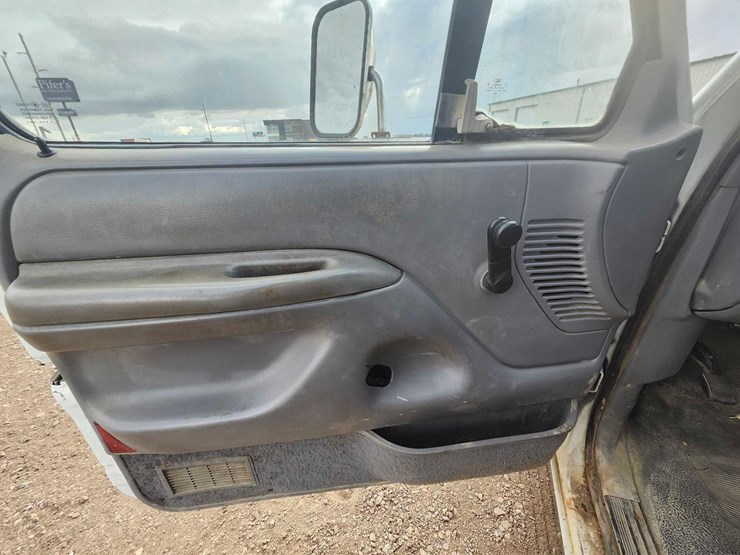 1997-ford-f350-image-26