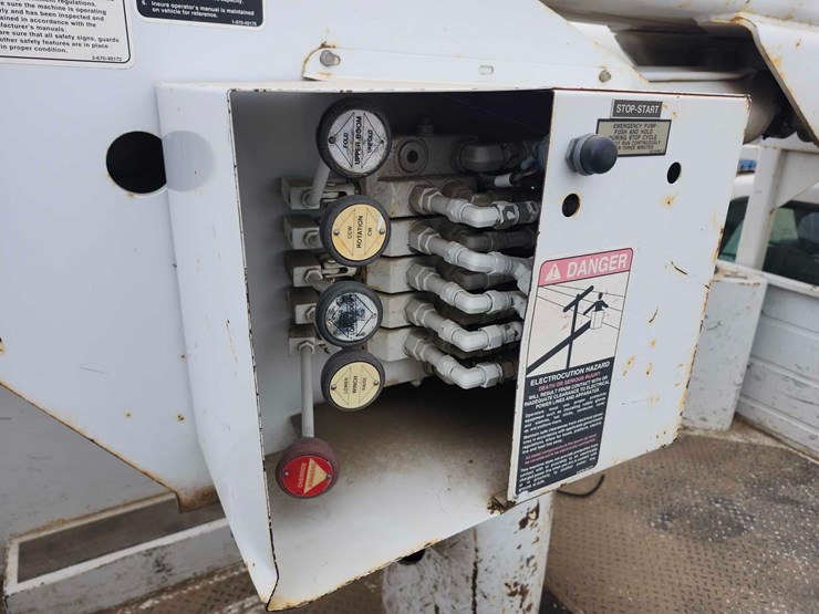 2001-ford-f550-image-23