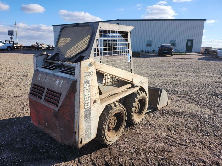 1976-melroe-bobcat-520-skid-steer-image-4