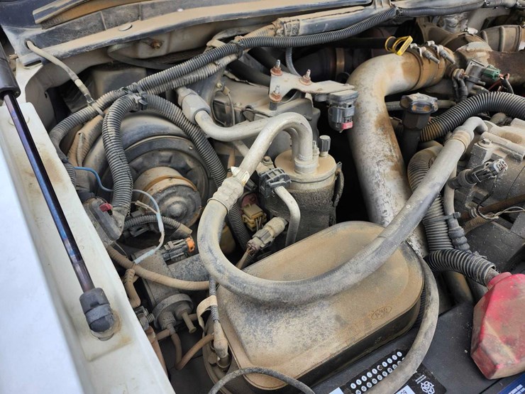 2001-ford-f550-image-15