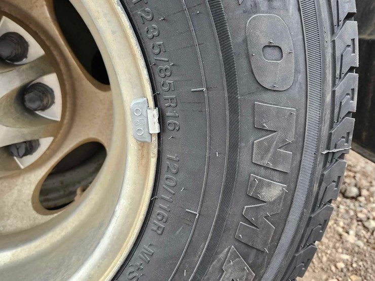 2005-gmc-sierra-3500-image-10