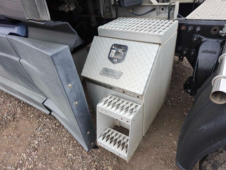 2017-freightliner-cascadia-image-21