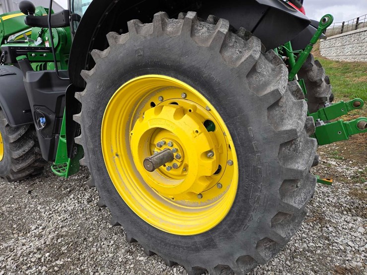 2023-john-deere-6155m-image-8
