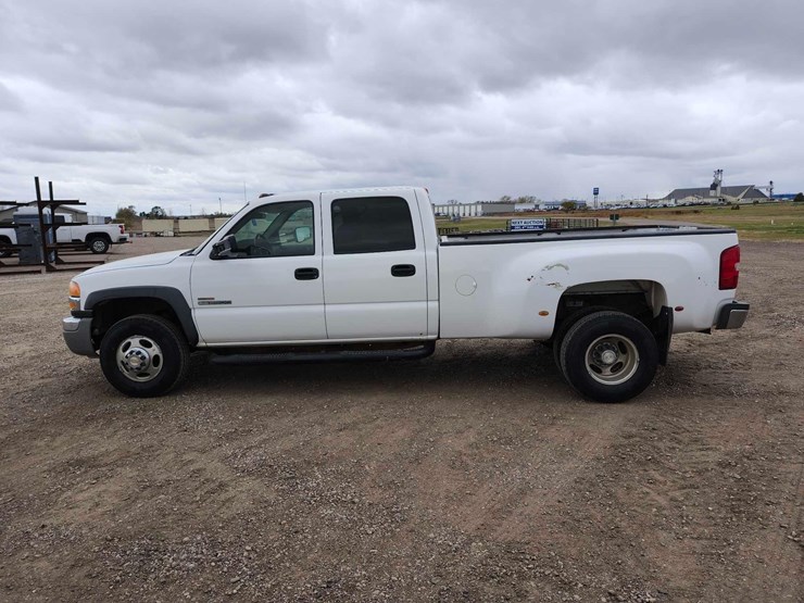 2005-gmc-sierra-3500-image-6