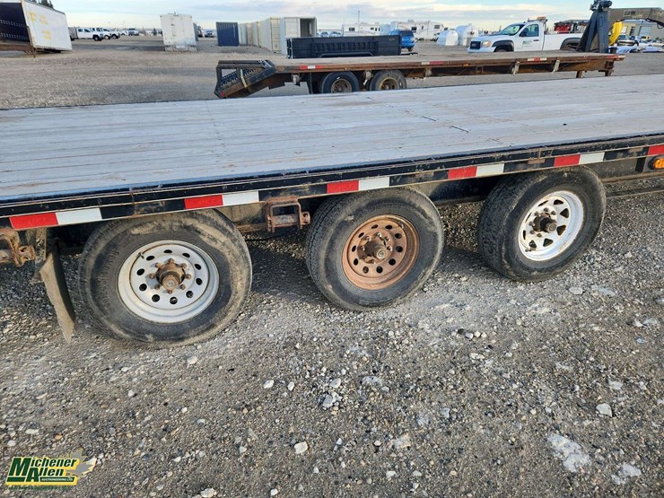 2013-custom-trailer-image-18