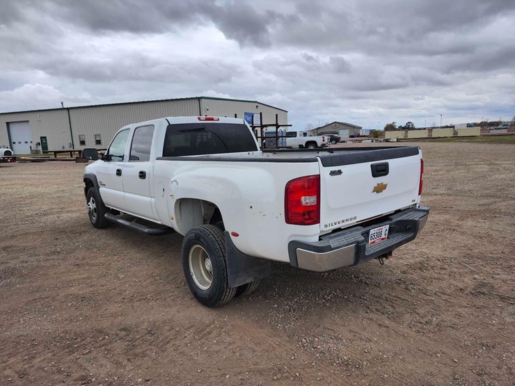 2005-gmc-sierra-3500-image-5