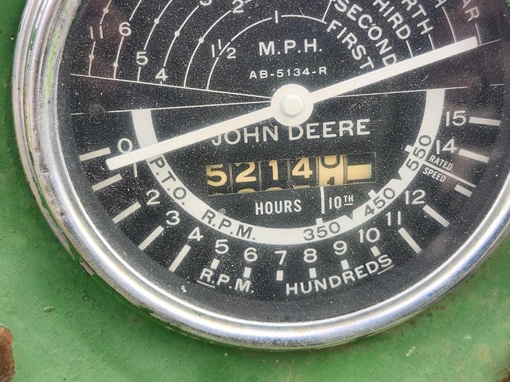 john-deere-520-image-40