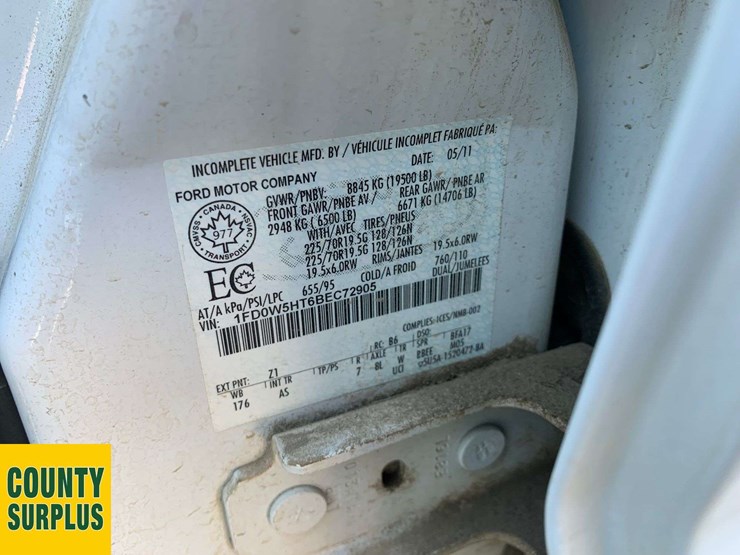 2011-ford-f550-image-11