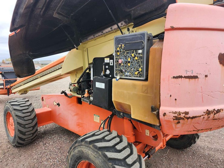 2000-jlg-600s-image-19