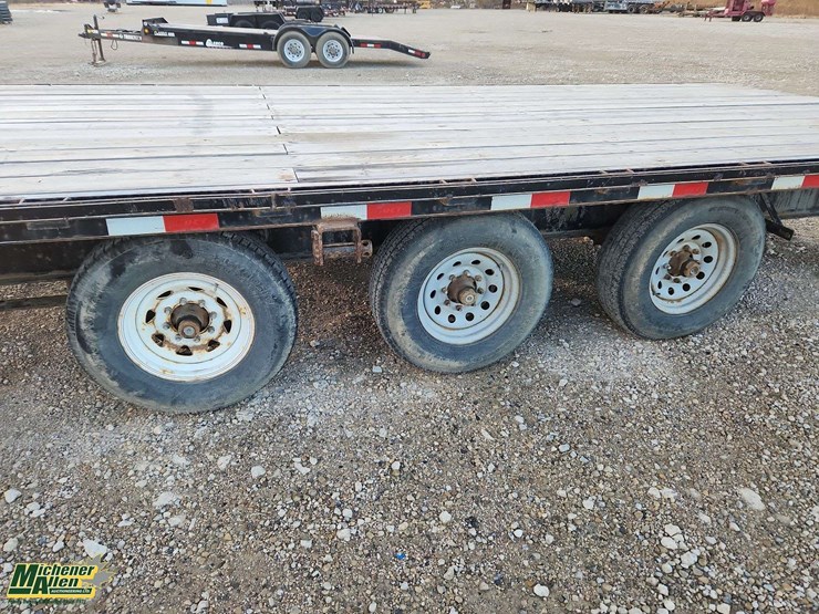 2013-custom-trailer-image-14