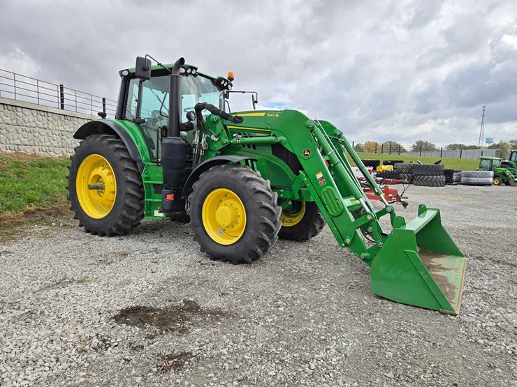 2023-john-deere-6155m-image-2