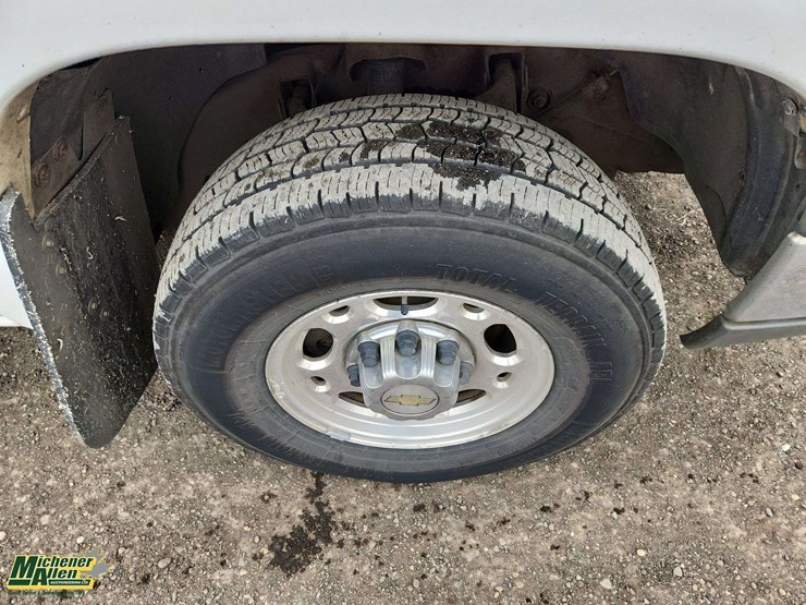 2004-chevrolet-silverado-2500-image-30