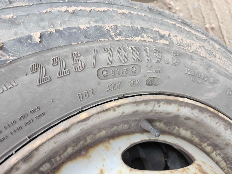 2001-ford-f550-image-56