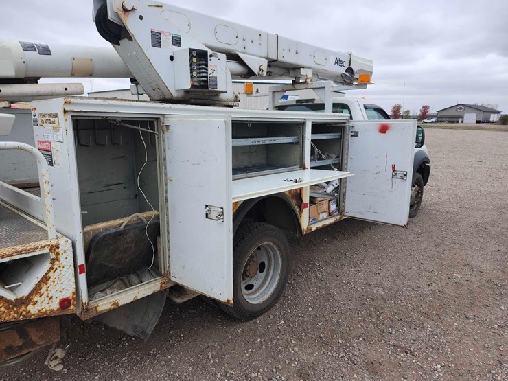 2001-ford-f550-image-31