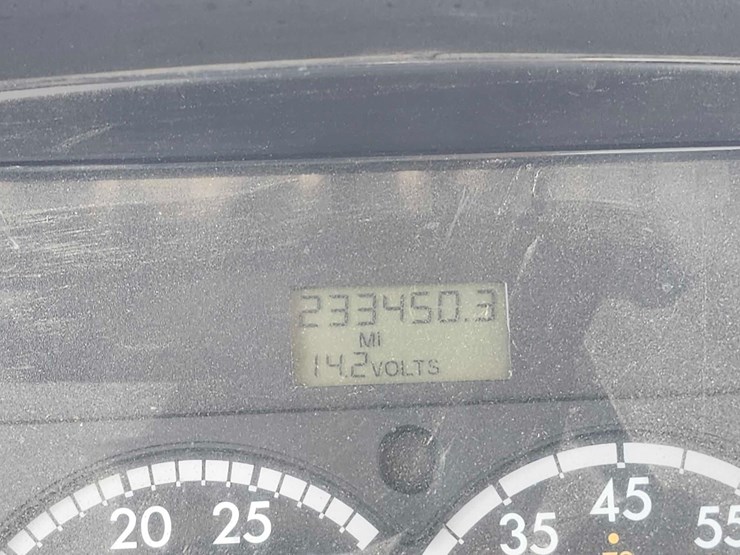 freightliner-propane-truck-image-44