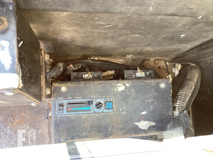 2010-morooka-mst1500vd-image-13