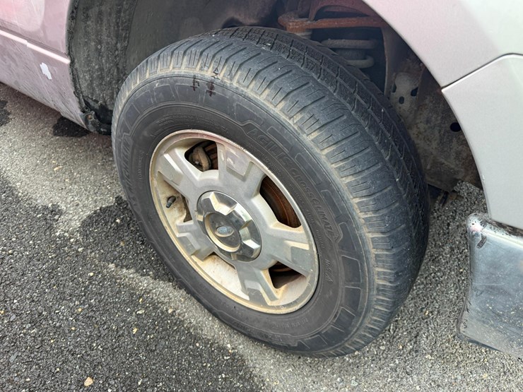 2012-ford-f150-xlt-image-13