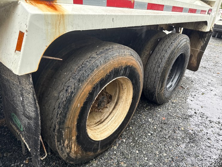 2015-autocar-acx64-image-24