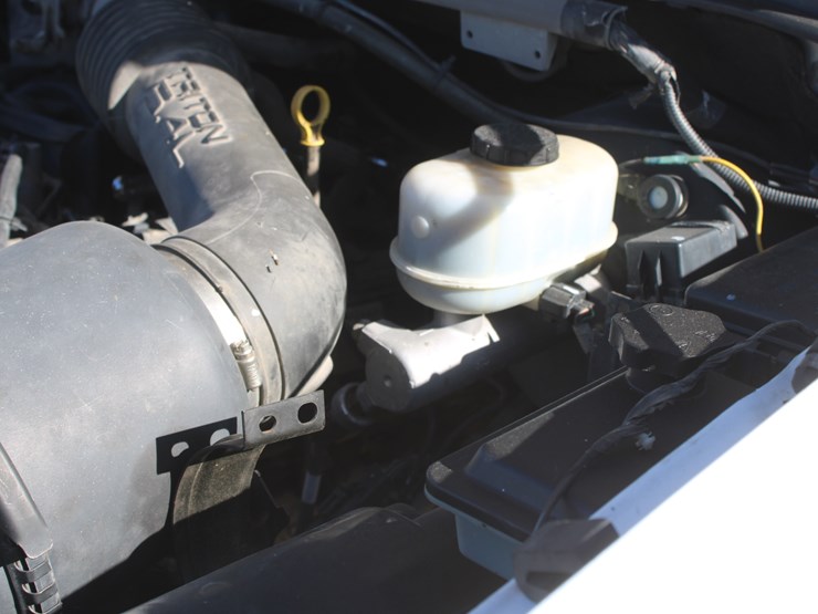 2001-ford-f350-image-27