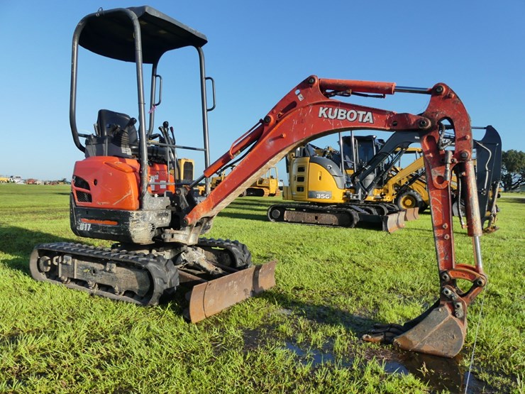 2018-kubota-u17-image-2