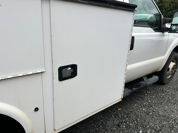 2015-ford-f350-xl-image-12