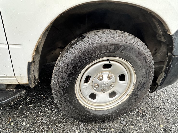 2015-dodge-ram-1500-image-18