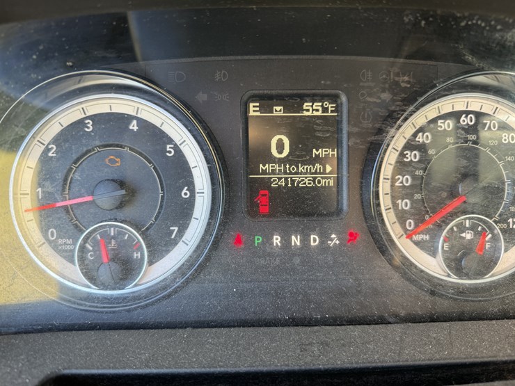 2018-dodge-ram-3500-image-17