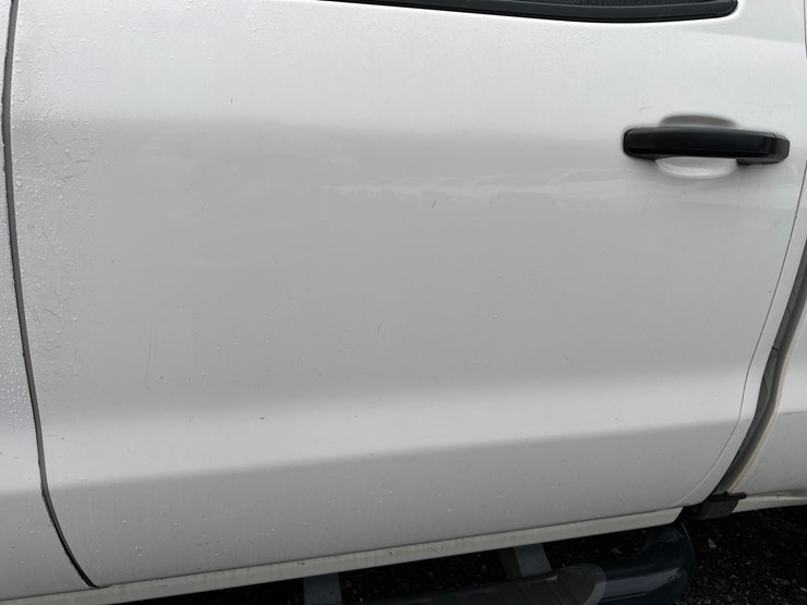 2016-chevrolet-silverado-image-35