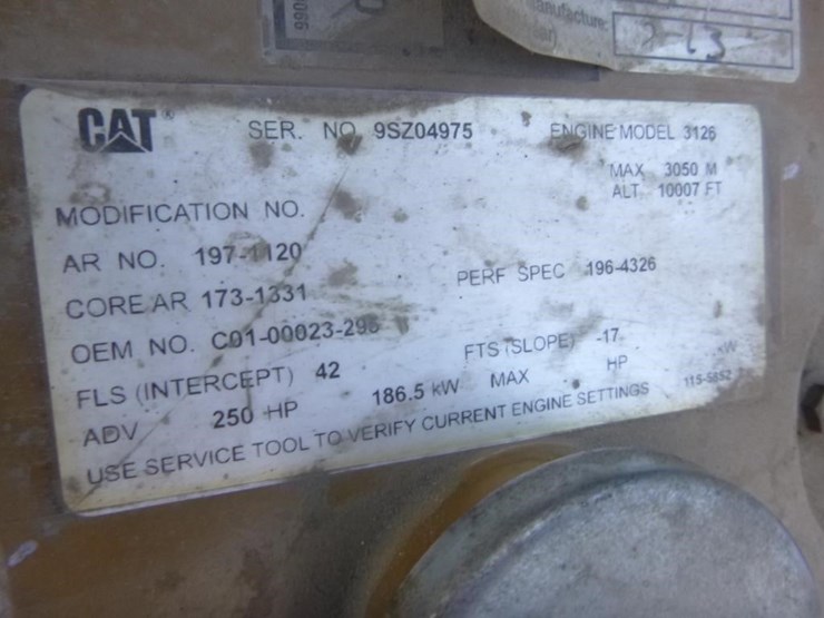 2001-freightliner-fl70-image-19