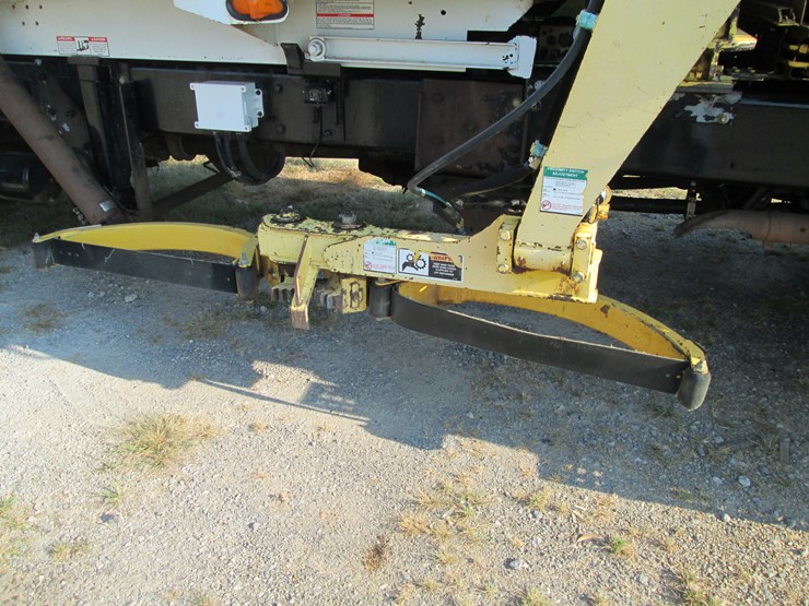 2016-freightliner-108sd-image-25