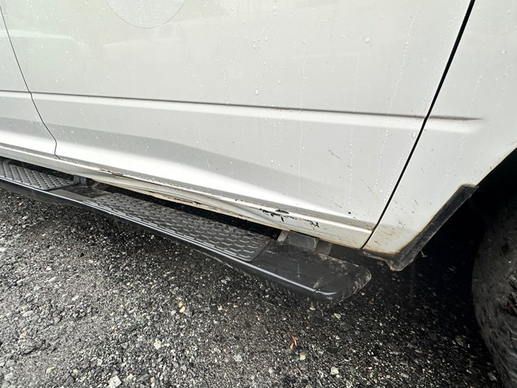 2015-dodge-ram-1500-image-19