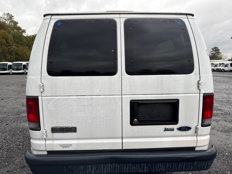 2009-ford-e350-image-9