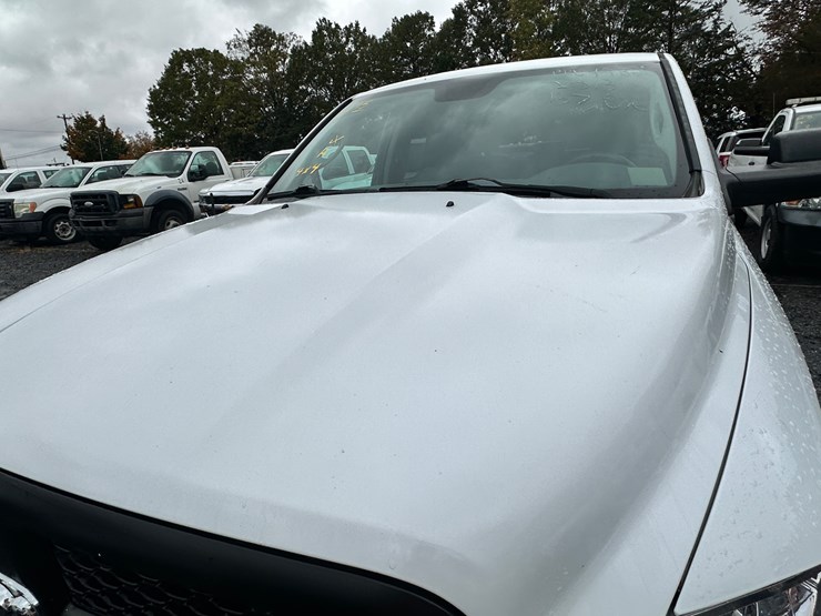 2013-dodge-ram-1500-image-38