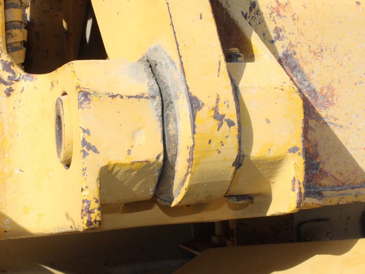 caterpillar-930-image-73