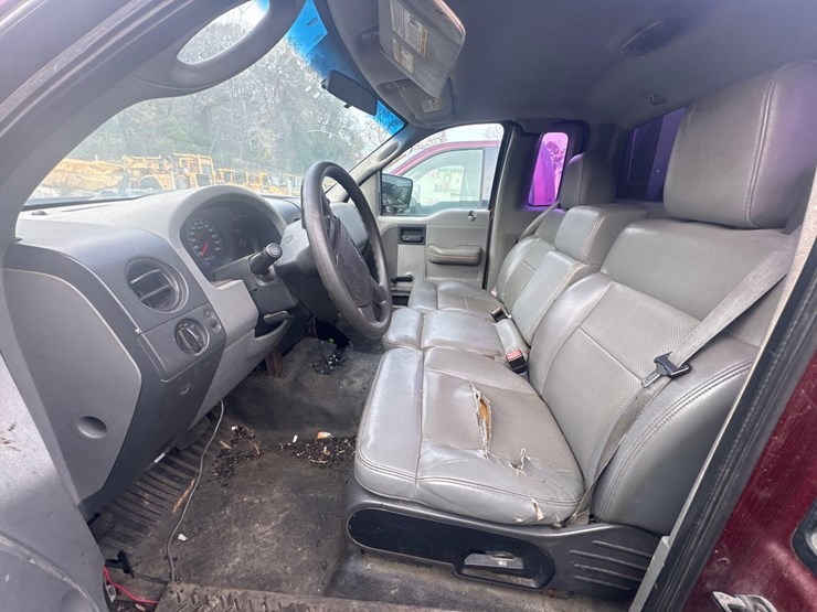 2014-ford-f150-xl-image-10