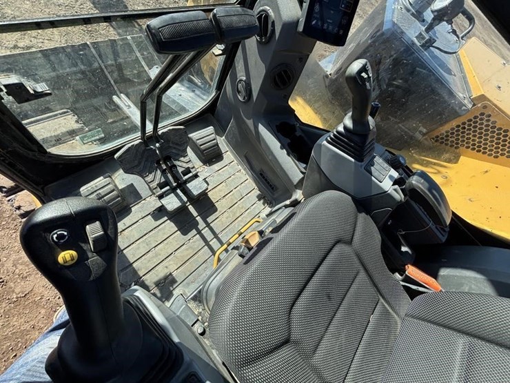 2021-caterpillar-308-cr-image-29