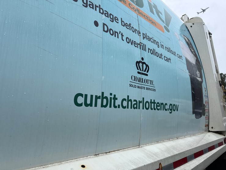 2015-autocar-acx64-image-25