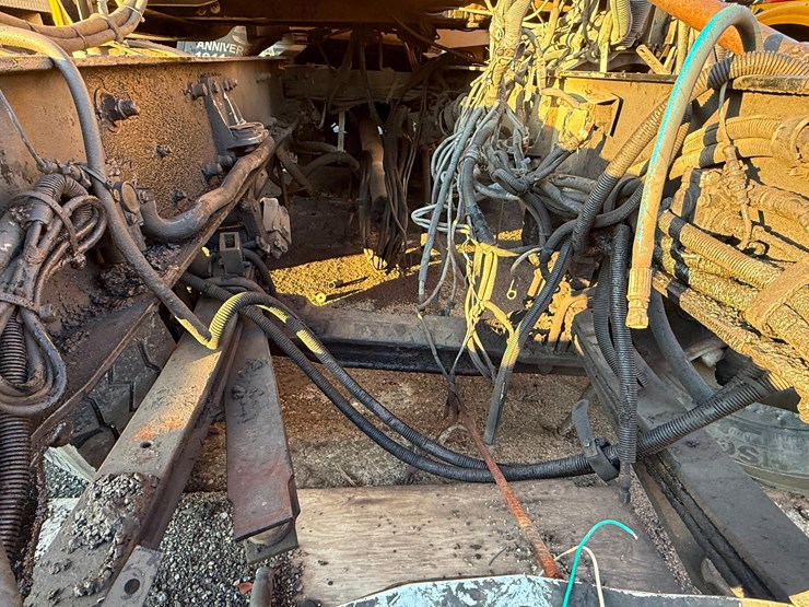 2003-peterbilt-378-image-12