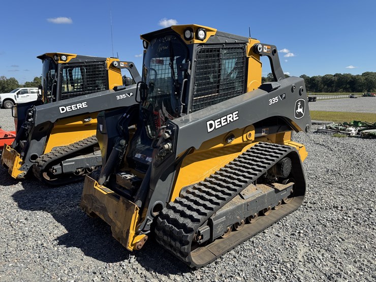deere-335p-image-1