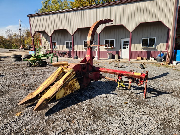 new-holland-707-image-1