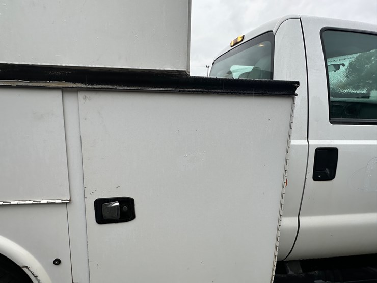 2015-ford-f350-xl-image-14