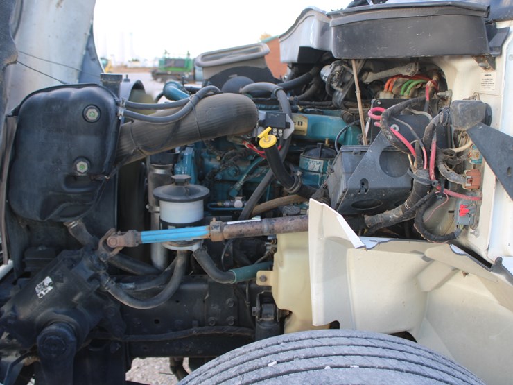 2004-international-durastar-4300-image-102