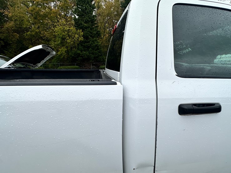 2015-dodge-ram-1500-image-15