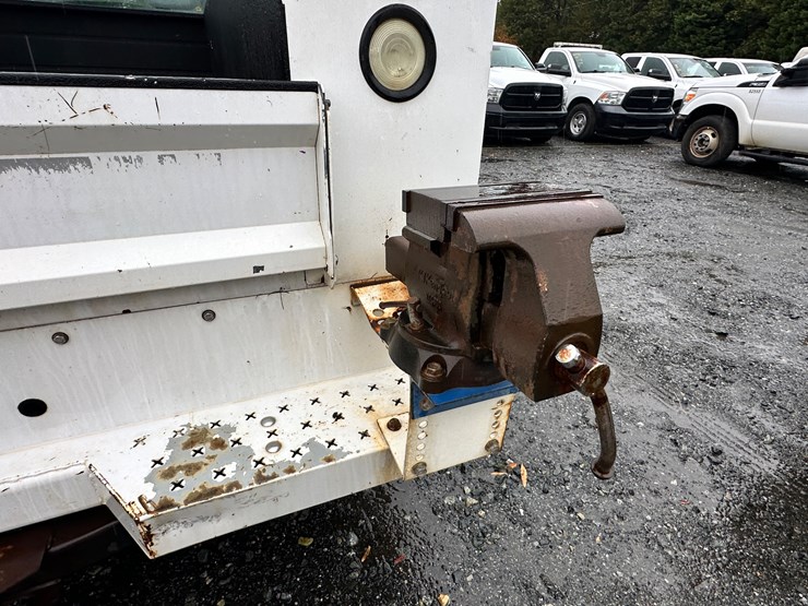 2012-ford-f250-xl-image-77